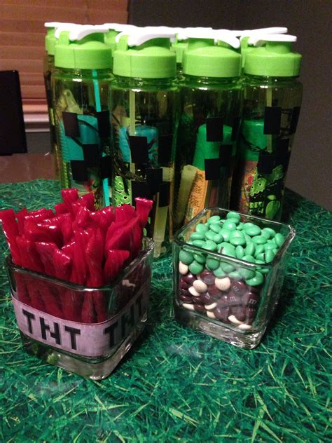 Minecraft Party Favors: Creeper Water Bottles and Fun Treats