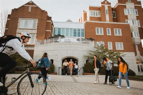 The University of Tennessee, Knoxville - Haslam College of Business Tours