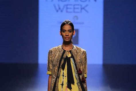 KA SHA at Lakmé Fashion Week summer/resort 2016 | Vogue India