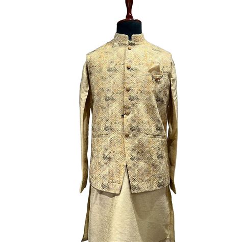 Ivory Textured Waistcoat Set with Subtle Floral Waistcoat Set – JAHANPANAH