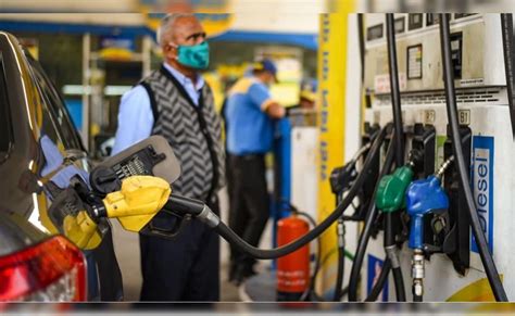 Diesel Price Hike: पेट्रोल के बाद इंडस्ट्रियल डीजल हुआ महंगा, एक साथ ...