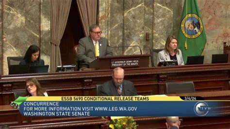 Senate in Session 的图像结果