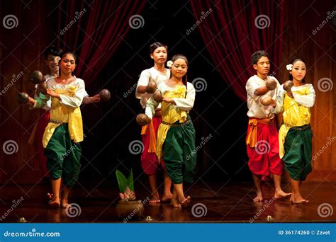 Folk Dance, Cambodia editorial image. Image of girl, beauty - 36174260