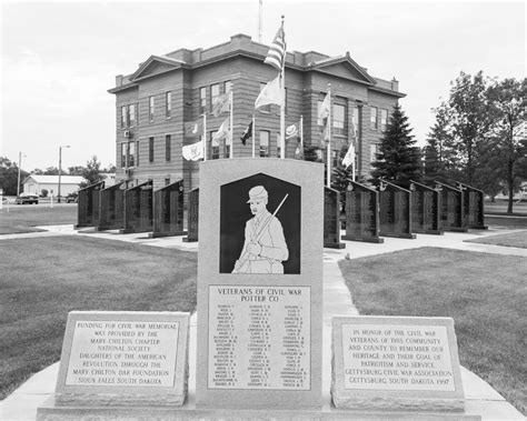 Potter County Courthouse (Gettysburg, South Dakota) | Stock Photos