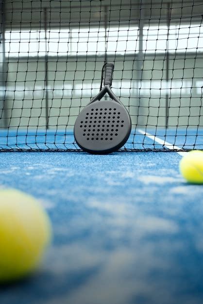 Low angle palette and balls on field | Free Photo