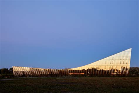 Gallery of Science and Innovation Center VIZIUM / Audrius Ambrasas ...