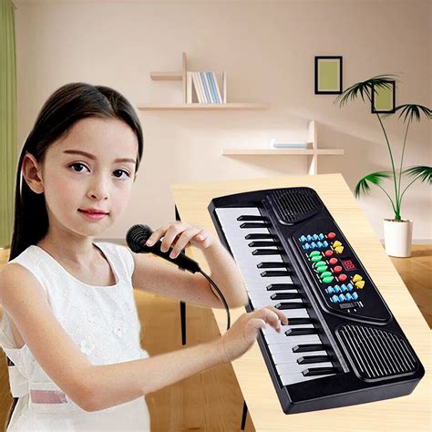 Buy Pelo Piano Keyboard Musical Instrument with Mic for Recording 37 ...