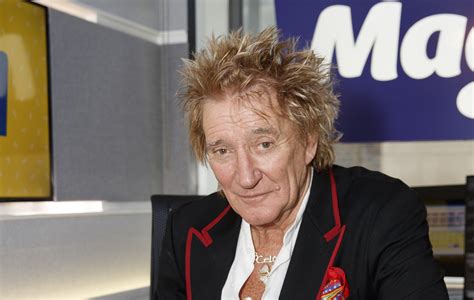 Rod Stewart rechazó casi un millón de libras para actuar en el Mundial de Qatar: "No está bien ...