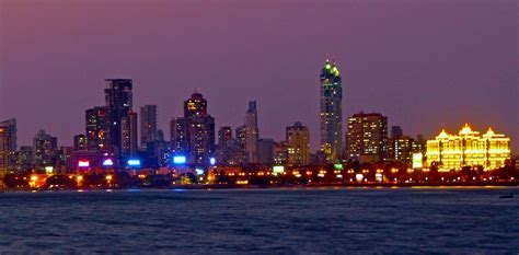 https://upload.wikimedia.org/wikipedia/commons/1/14/Mumbai_Skyline_at_Night.jpg?utm_source=chatgpt.com