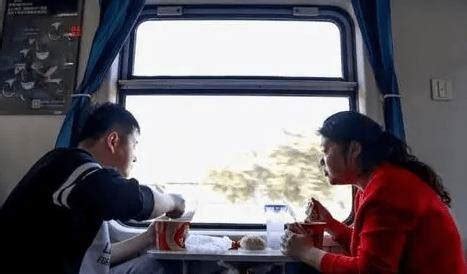 火车上最受欢迎的泡面，高铁上为啥很少有人吃？它俩有啥区别？_高清1080P在线观看平台_腾讯视频