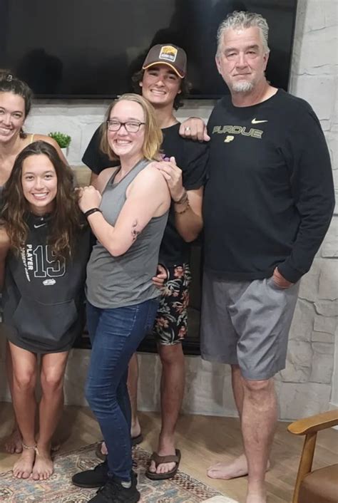 Robert Daniel Sloan's feet