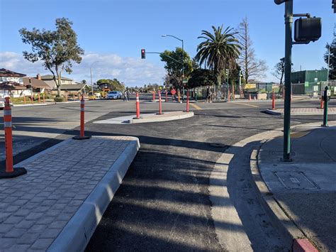 Eyes on the Street: Alameda's First Fully Protected Intersection ...