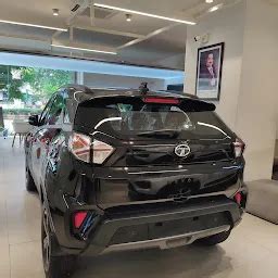 CARGO MOTORS AHMEDABAD PVT LTD MANINAGAR SHOWROOM - Car dealer ...