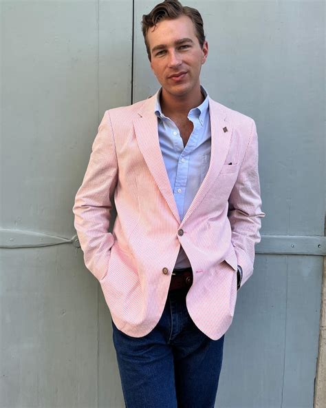 James Lawley | NEVER approach a woman like this - @datingbyblaine | Instagram