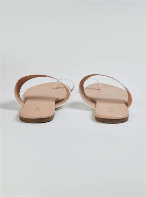 Buy Women Textured Toe-Ring Flat Sandals Online at just Rs. 599.0 ...