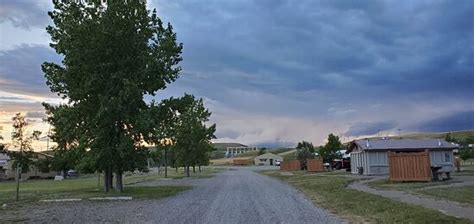 CASTLEVIEW CAMPGROUND (Pincher Creek, Alberta) - Campground Reviews ...