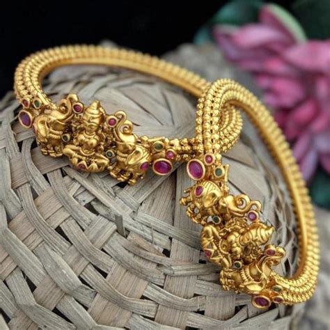 Temple Matte Style Gorgeous Kada Bangles – LumibellaFashion