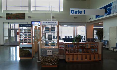 Clear Channel Airports - Barnstable Municipal Airport