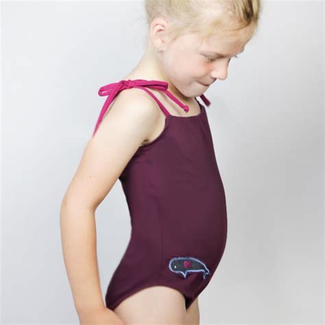 Recycling swimsuite Flori Petite, tinto / vino