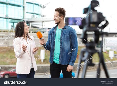 Outdoor Interview Frame 的图像结果