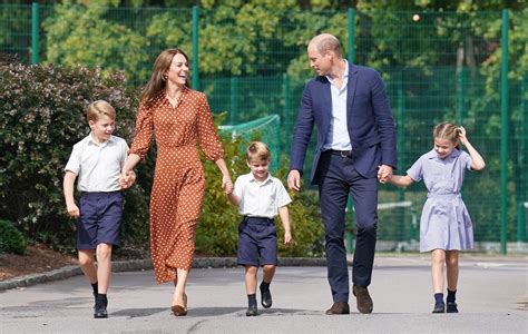 Princess Kate's Sheer Runway To Be Recreated In 'The Crown' S6