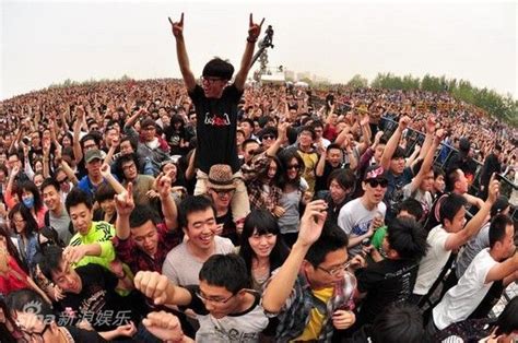 图文：2012北京草莓音乐节-现场乐迷_影音娱乐_新浪网