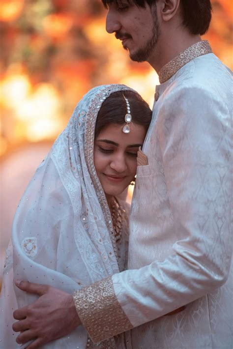 Save These Trending Indoor Photoshoot Ideas For Your Wedding