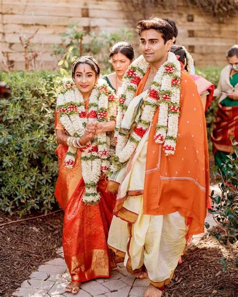 Indian Bride Entry Wedding Songs 的图像结果