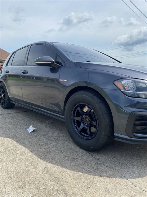 15 x 8 255/60/15 radial : r/GolfGTI