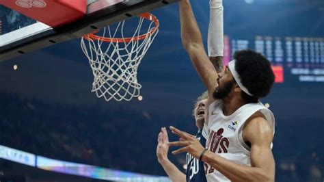 Cavs scorch Mavs for historic 91 1st-half points - ESPN Video