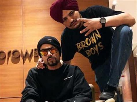 पाकिस्तान में पहुंचे Punjabi रैपर बोहेमिया ने कुछ इस तरह से दी Sidhu ...