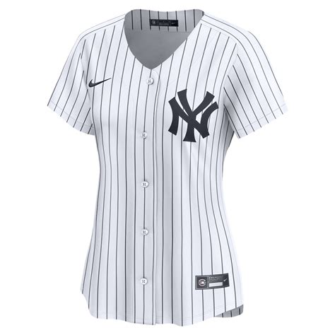 New York Yankees Clothing. Nike.com
