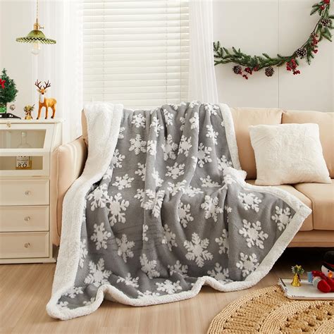Amazon.com: YIRDDEO Fleece Throw Blanket Light Grey Picnic Blankets for ...