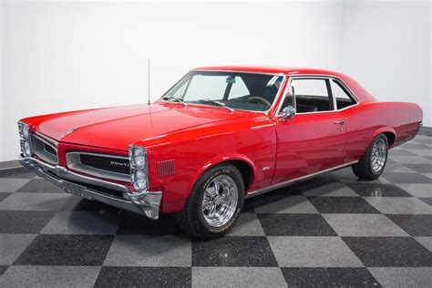 1966 Pontiac LeMans Coupe 400 V8 Looks Fabulous After Full Resto Job - autoevolution
