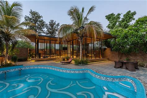 Ahmedabad: This glass-enclosed outhouse is the perfect party pad ...