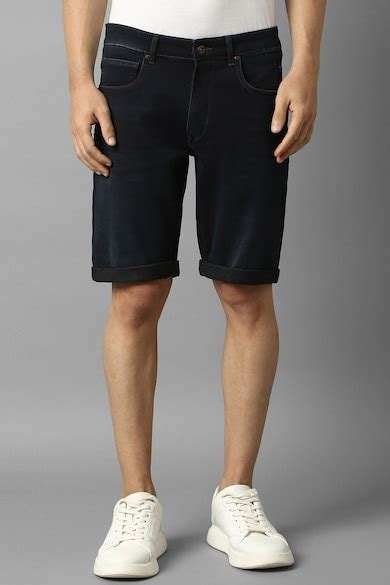 Buy Men Black Solid Slim Fit Shorts Online - 948811 | Louis Philippe