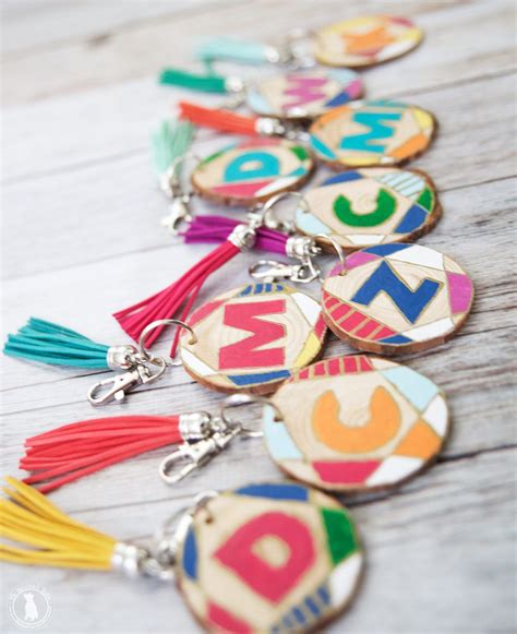 diy wood slice keychains | Diy crafts for adults, Diy keychain, Diy gifts