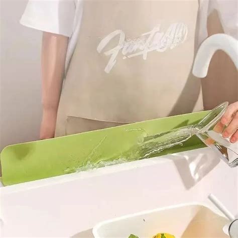 Silicone Kitchen Sink Splash Guard – Prevent Water Spills – UtilityMall