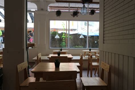 Small Cafe 的图像结果