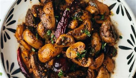Recipe- South Indian Style Mushroom Pepper Fry - lifeberrys.com