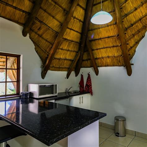 SIBSONS HOUSE (Hillcrest) - Guesthouse Reviews, Photos, Rate Comparison ...