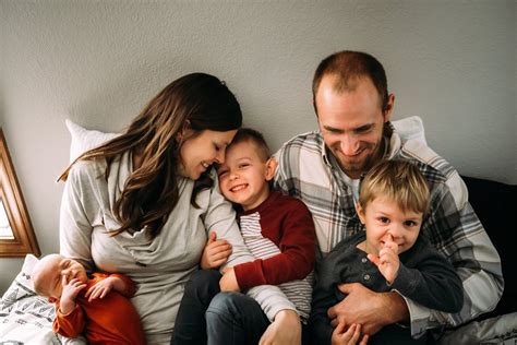 Top Stories Family Couples 的图像结果