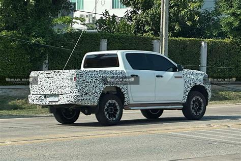 2026 Toyota HiLux: ‘New-generation’ ute spied | CarExpert