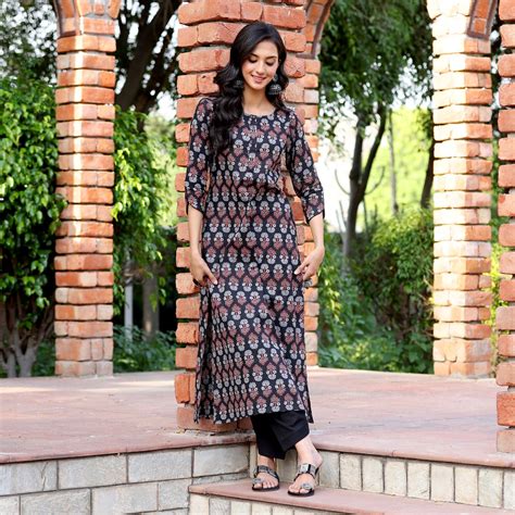 Izma kameez-salwar set – Kameez.co