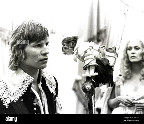 THE FOUR MUSKETEERS (1974) MICHAEL YORK, FAYE DUNAWAY FMKR 007 P Stock ...