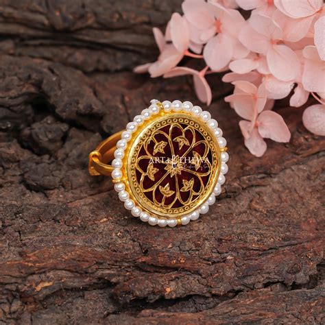 Art of Thewa pearl round ring – Art of Thewa By Raghav Rajsoni