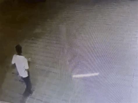 Youth sets himself on fire in Kanpur; Attempts suicide in filmy style ...