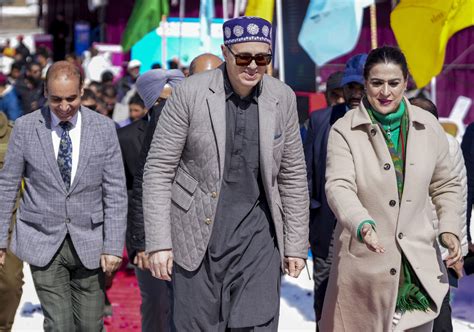 Omar Abdullah rallies behind Rahul Gandhi, questions critics of INDIA ...
