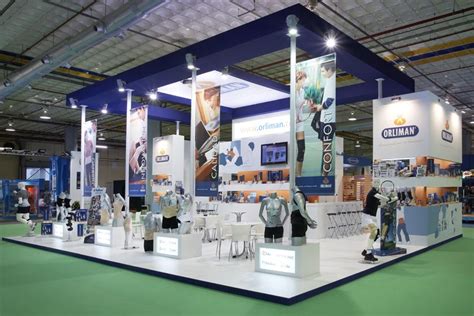 Taller de Proyectos MRV: Customer Reviews, Stands and Services