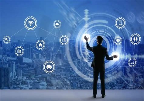 التحول الرقمي في الإدارة: الاستراتيجيات، التحديات، وقياس النجاح ...
